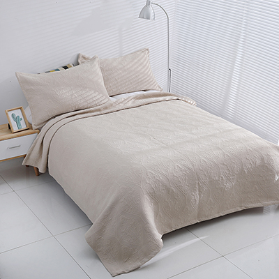 Safety and Eco-friendly diverse color geometric polyester bedspread design